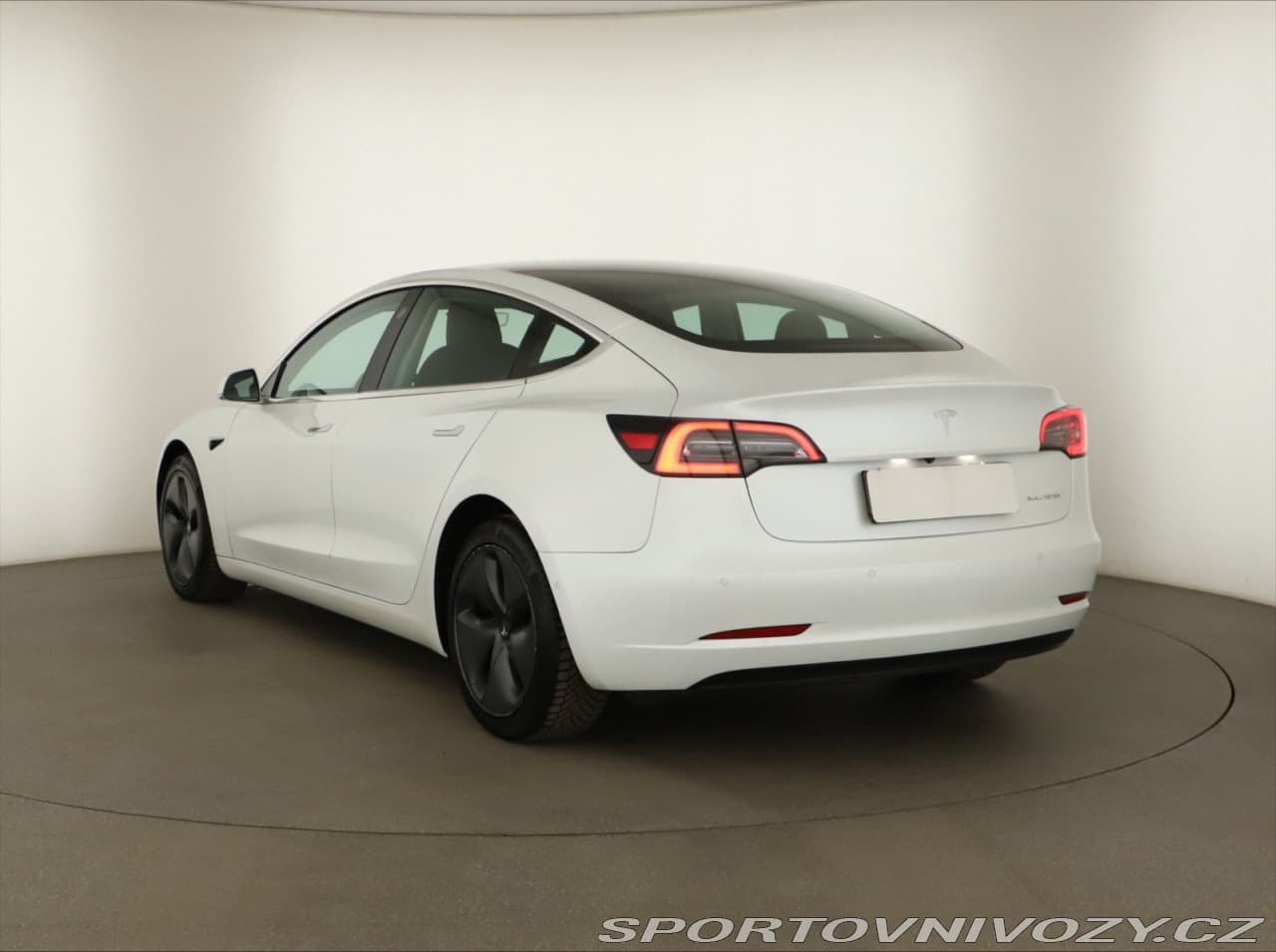 2020 Tesla Model 3 - 4