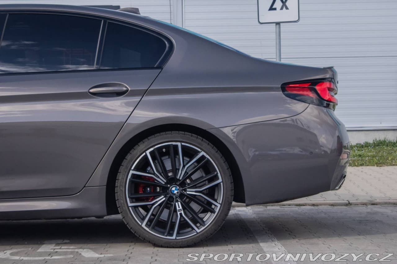 2021 BMW 5-Series - 15