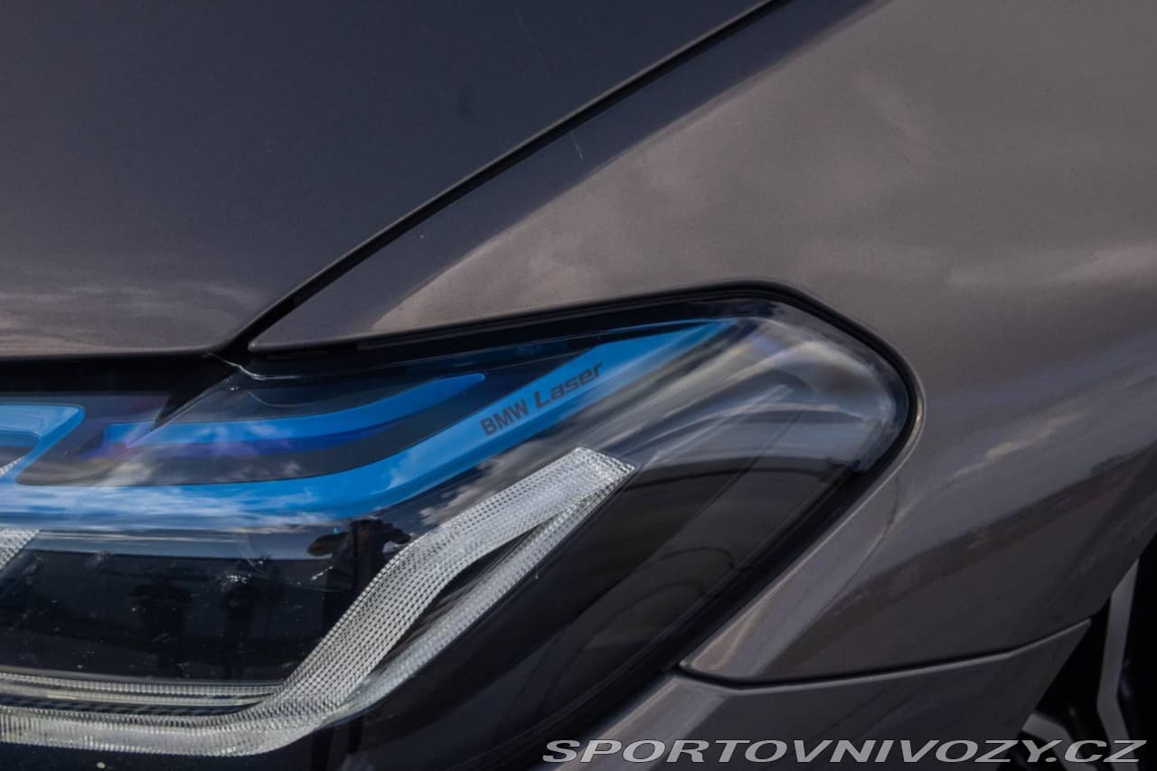 2021 BMW 5-Series - 17