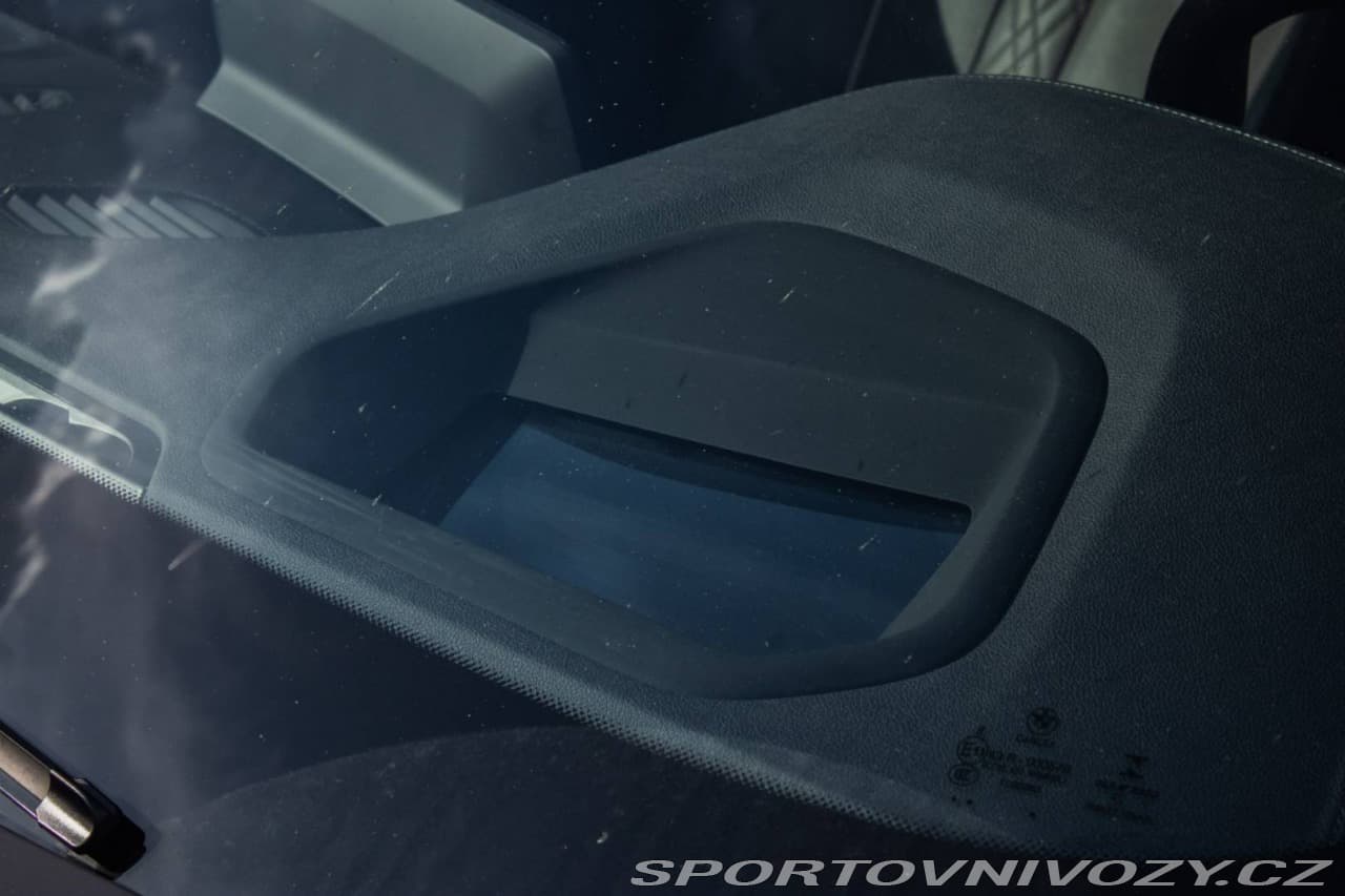 2021 BMW 5-Series - 18