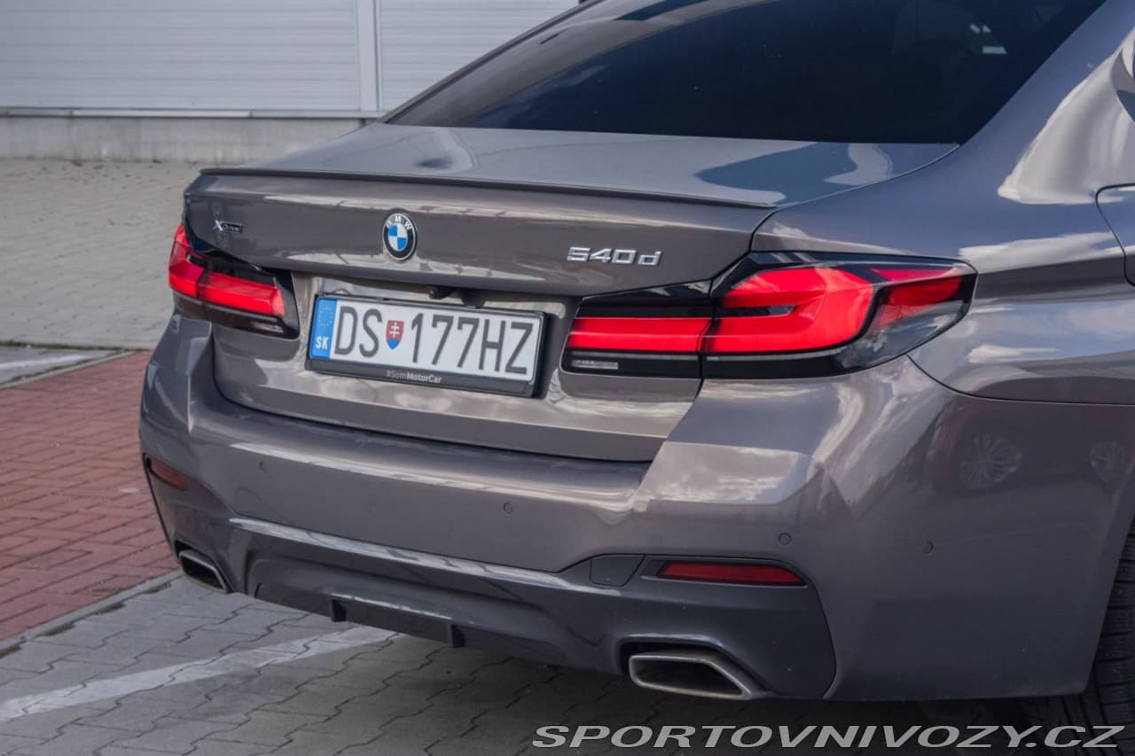 2021 BMW 5-Series - 9