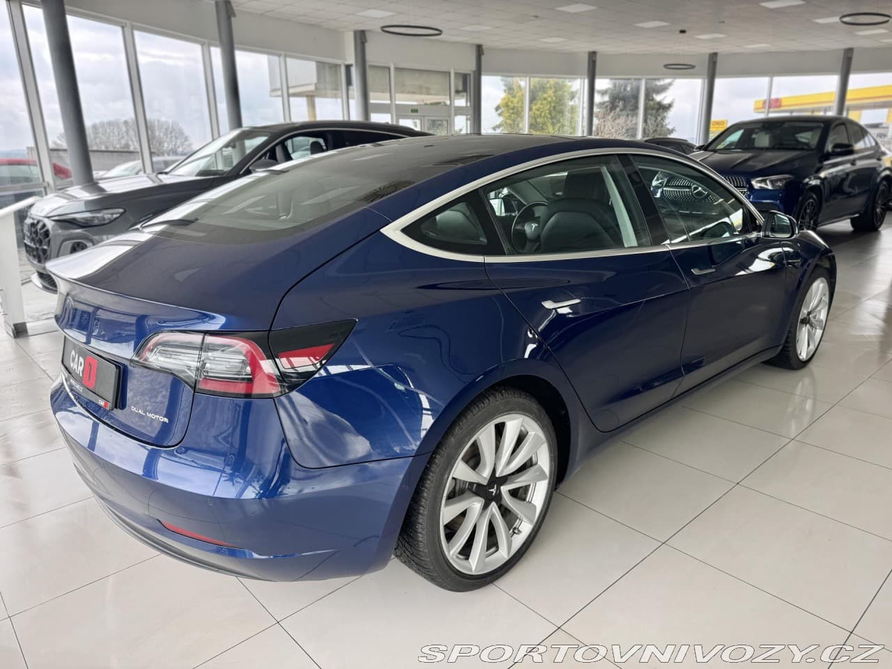 2019 Tesla Model 3 - 5