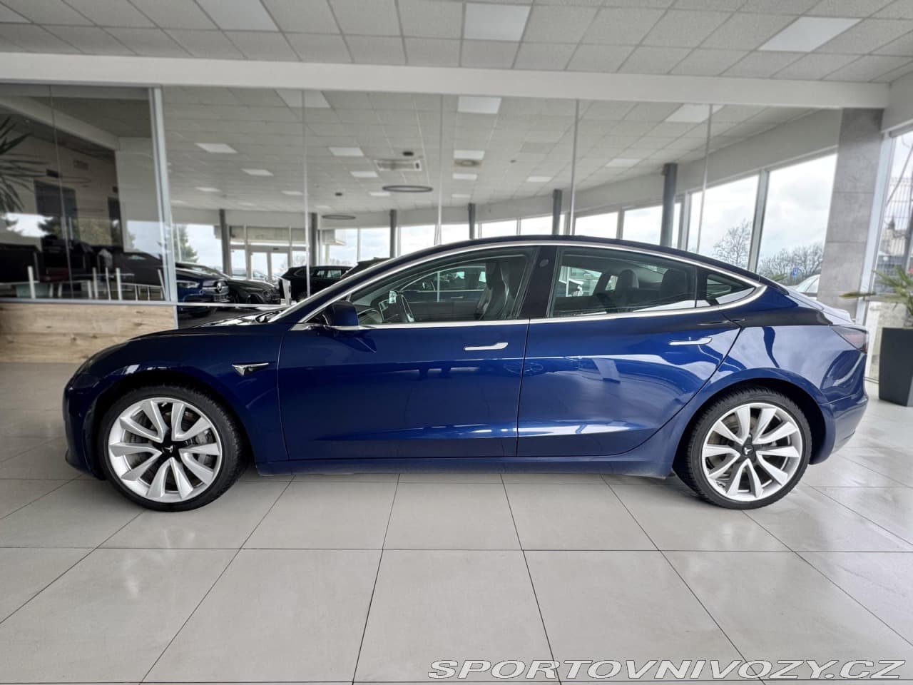2019 Tesla Model 3 - 8