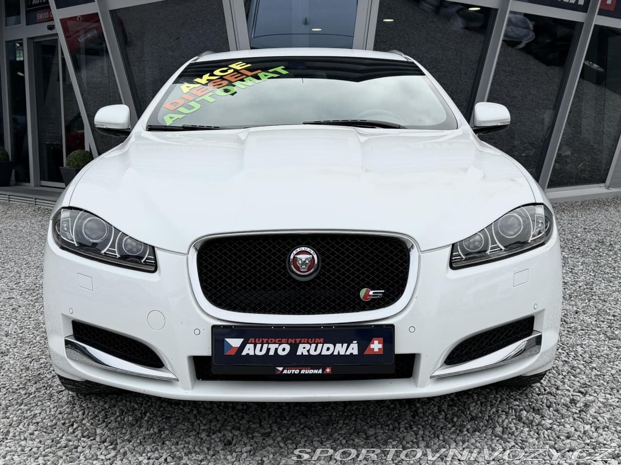 2015 Jaguar Xf - 3