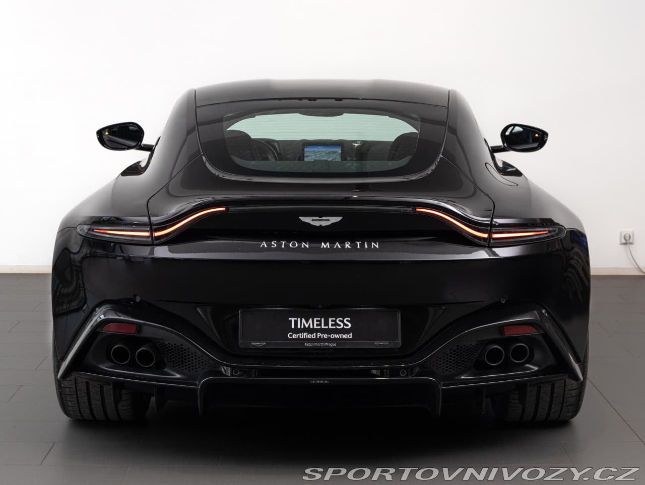 2022 Aston Martin Vantage - 3