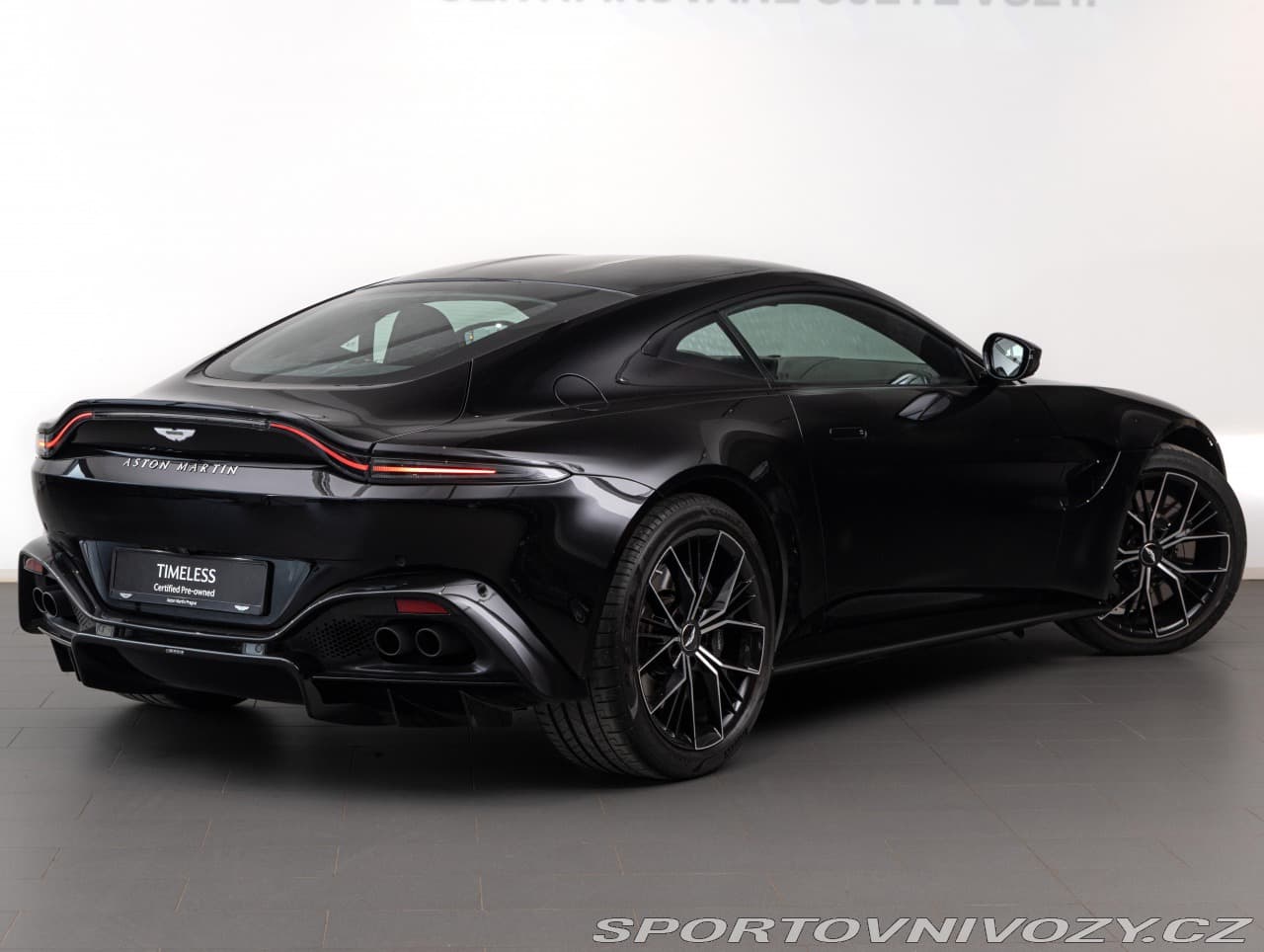 2022 Aston Martin Vantage - 4