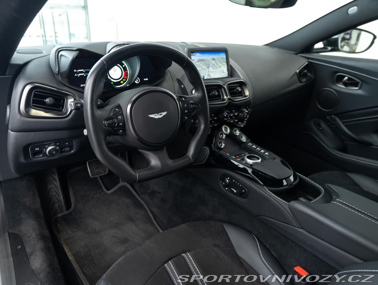 2022 Aston Martin Vantage - 5