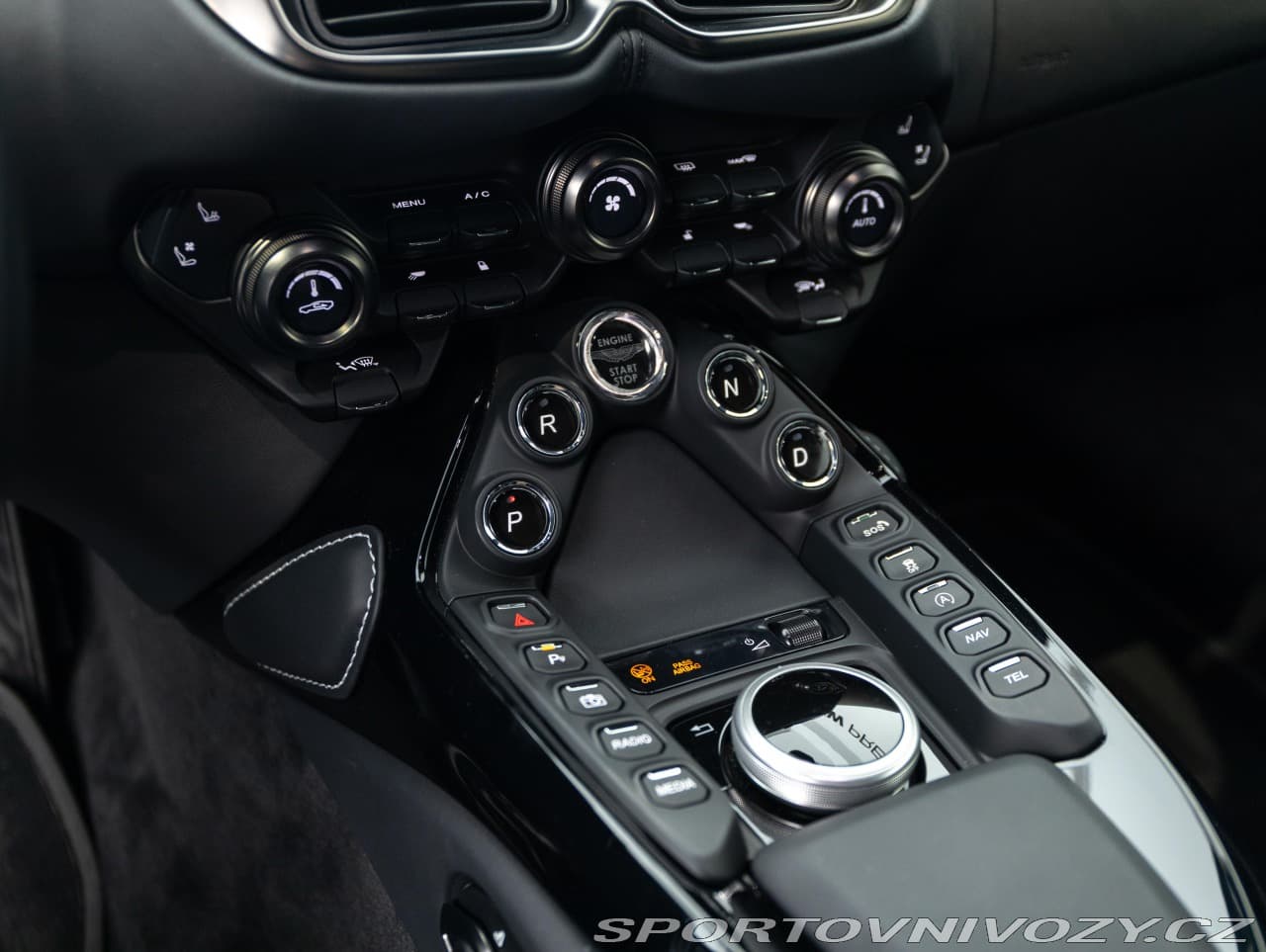 2022 Aston Martin Vantage - 7
