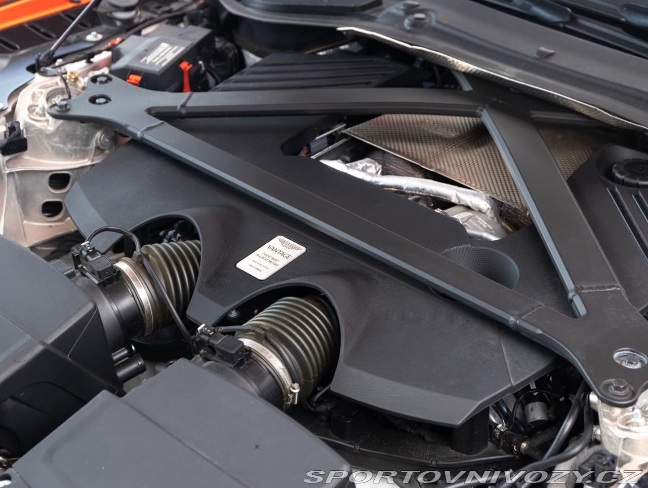 2024 Aston Martin Vantage - 11