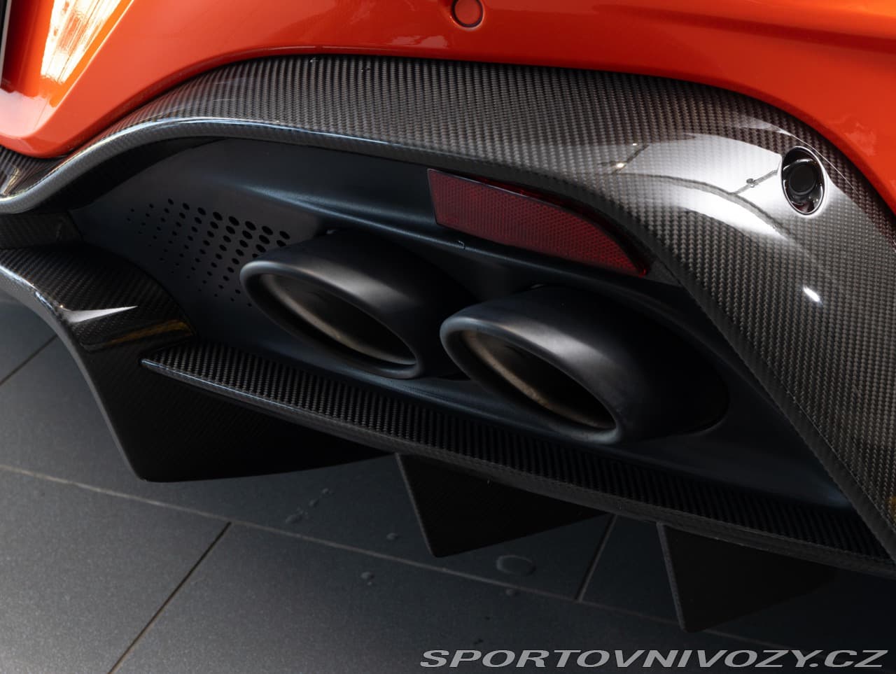 2024 Aston Martin Vantage - 12