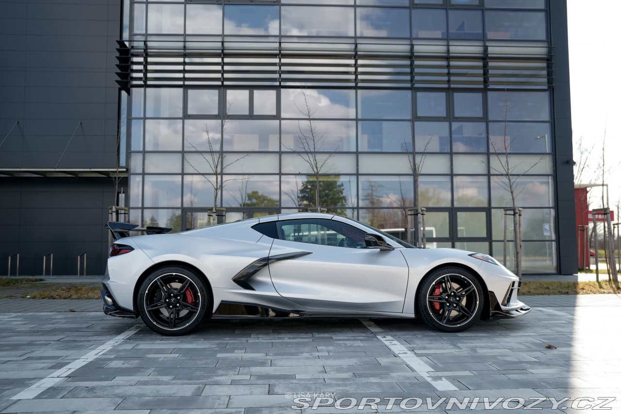 2021 Chevrolet Corvette - 9