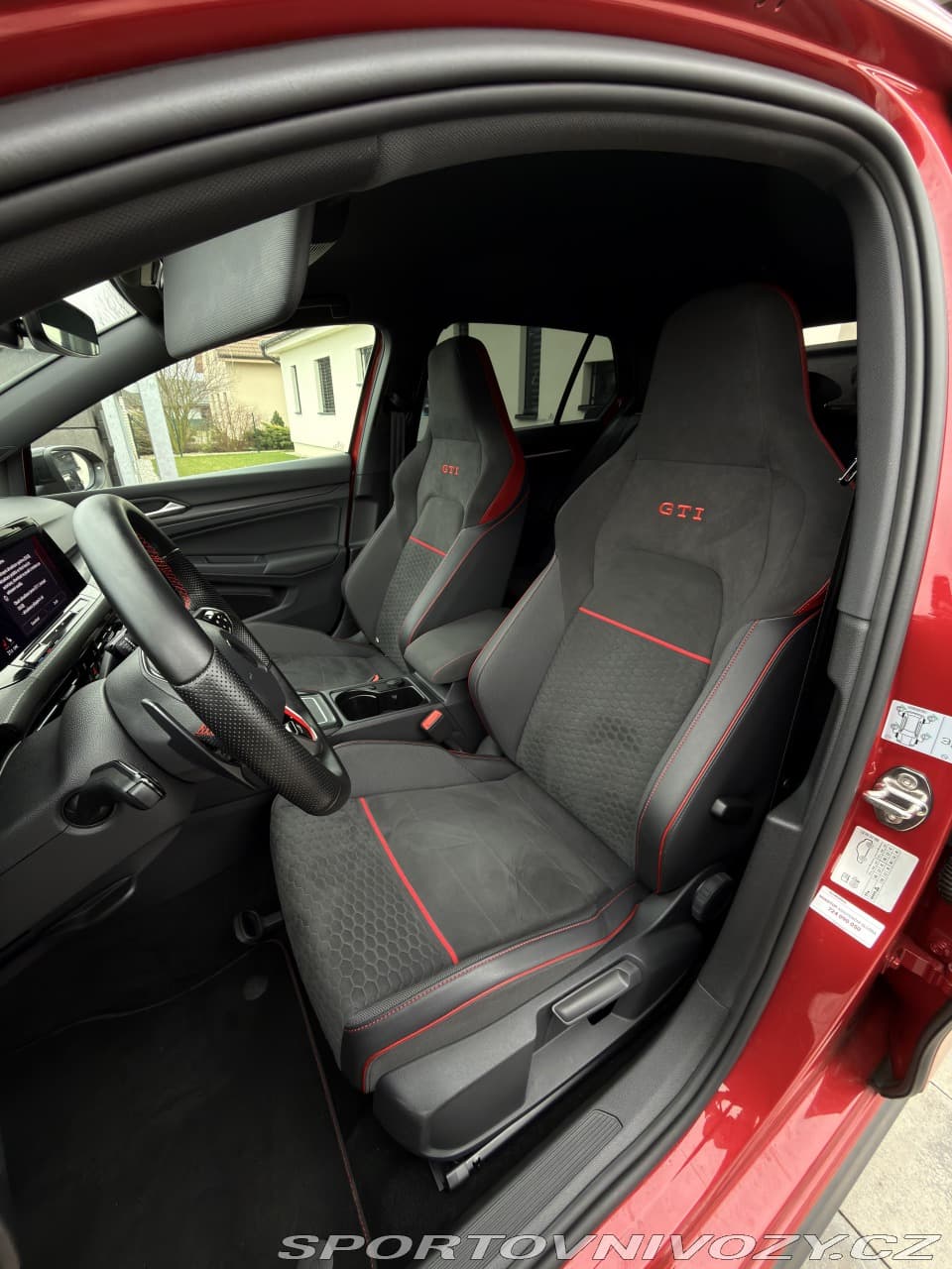 2022 Volkswagen Golf - 11