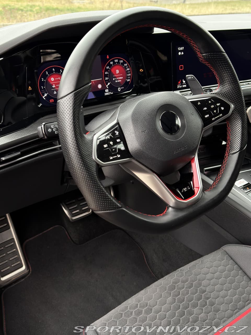 2022 Volkswagen Golf - 17