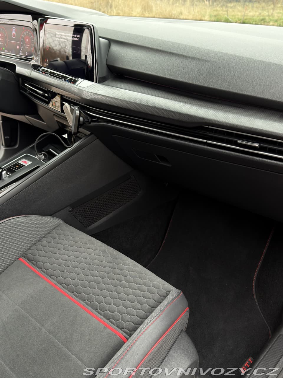 2022 Volkswagen Golf - 20