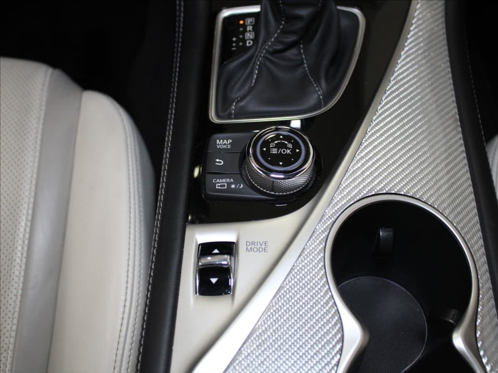 2018 Infiniti Q60 - 16