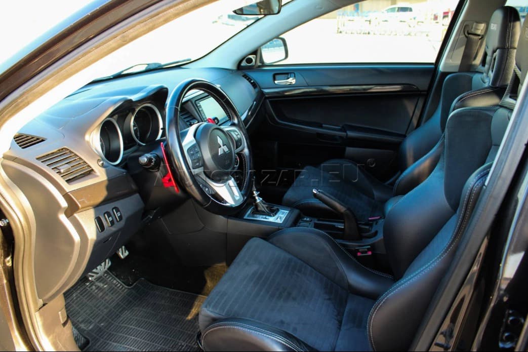 2011 Mitsubishi Lancer - 11