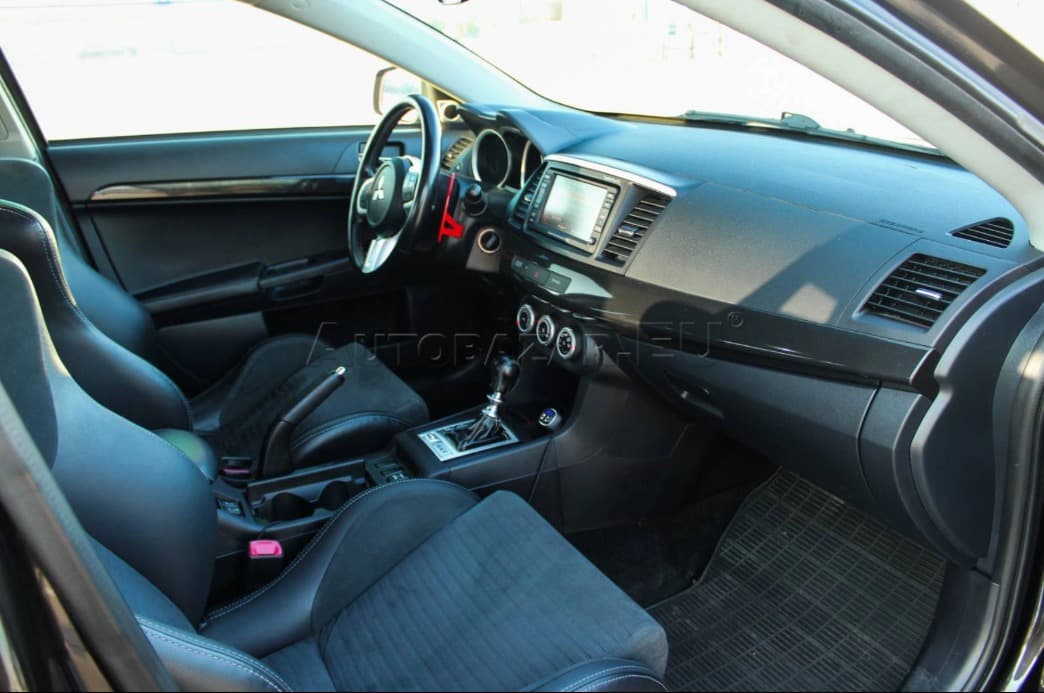 2011 Mitsubishi Lancer - 19