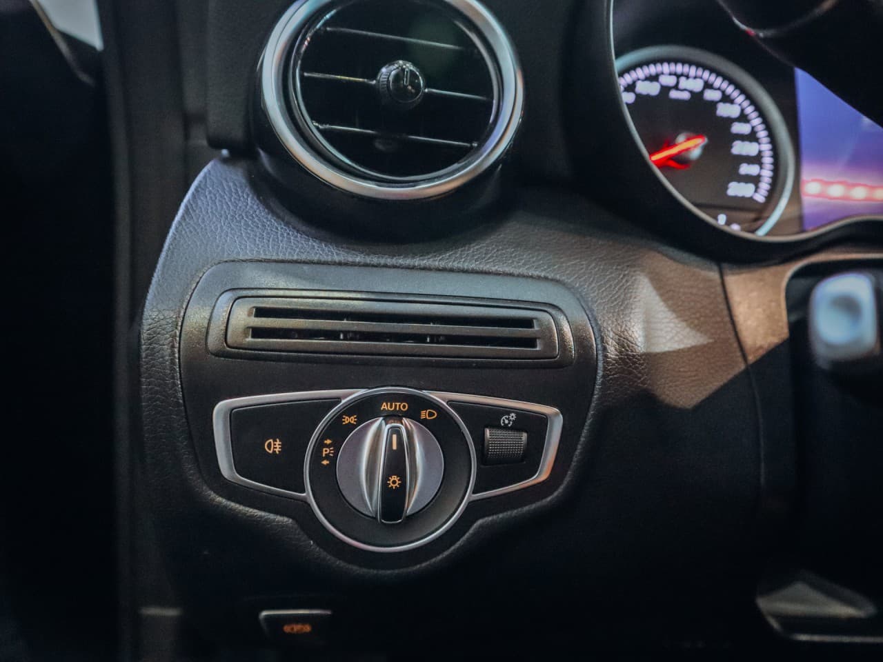 2018 Mercedes-Benz C-Class - 10