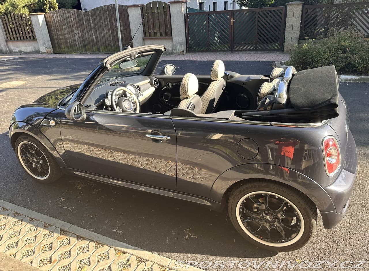 2011 Mini Cooper - 17