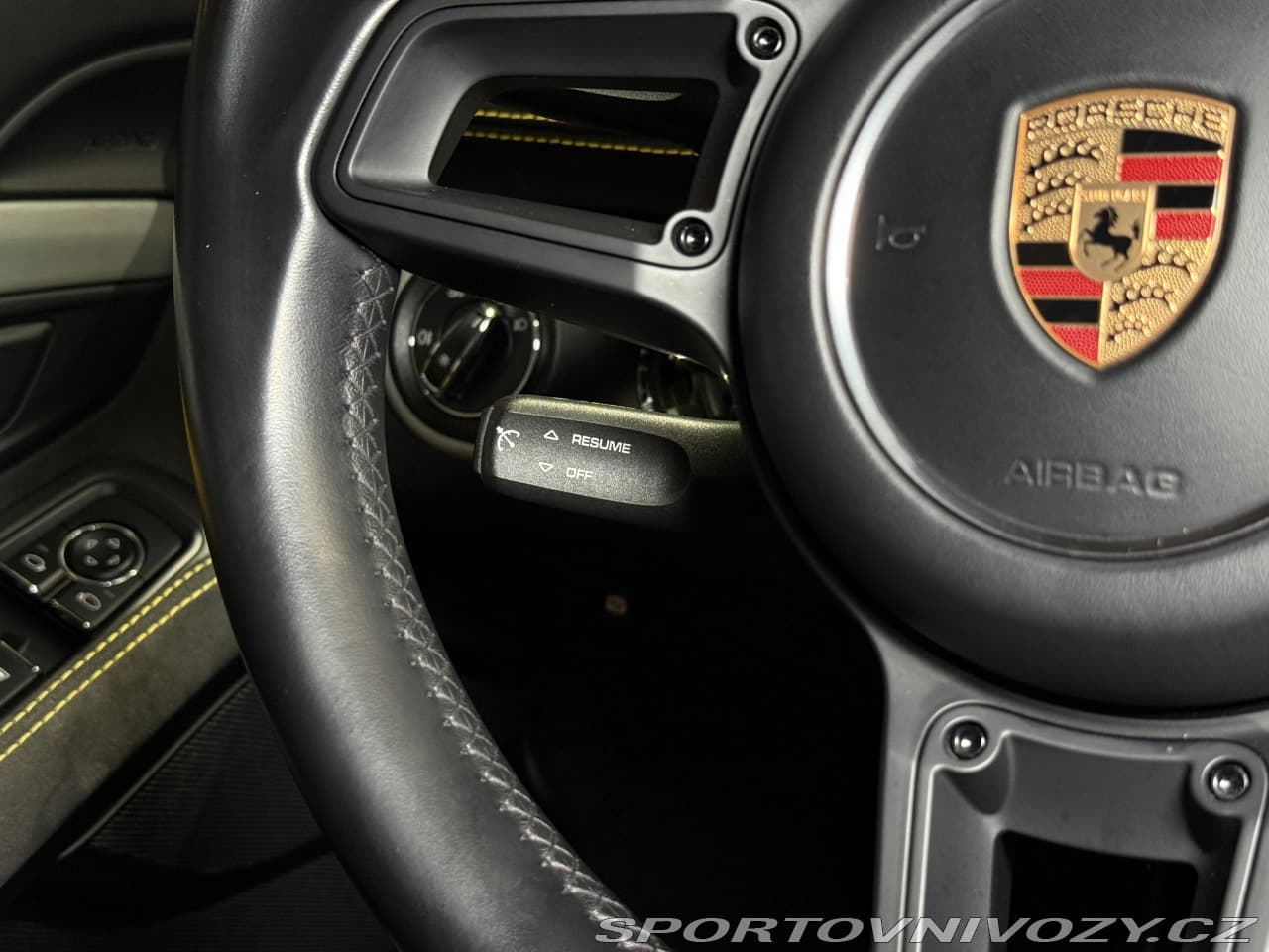 2019 Porsche Cayman - 10