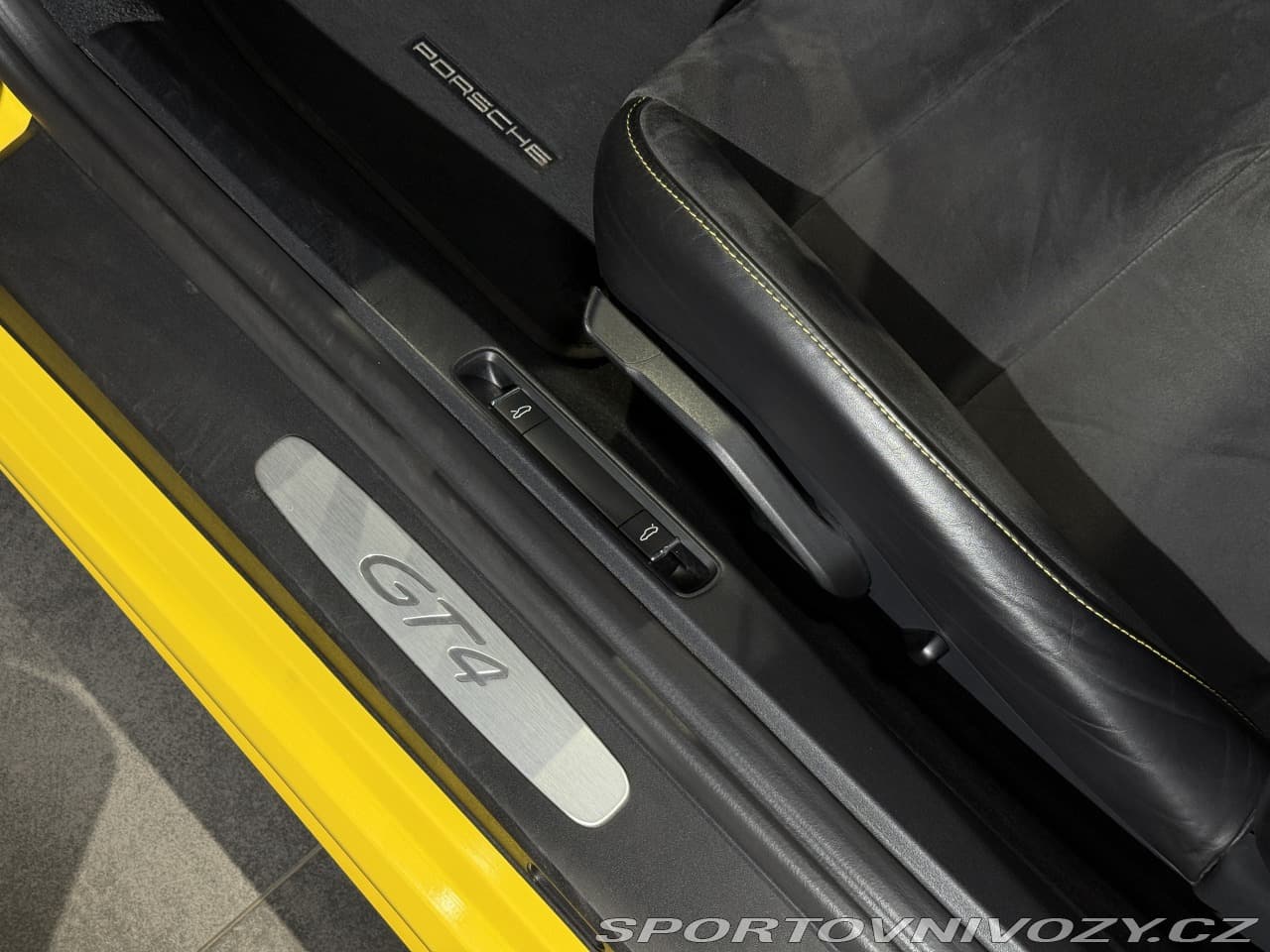 2019 Porsche Cayman - 7