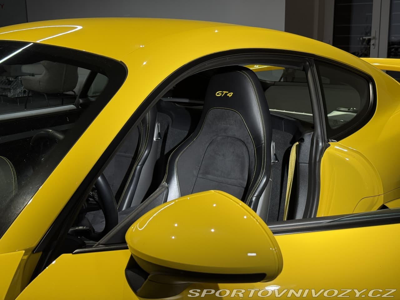 2019 Porsche Cayman - 8