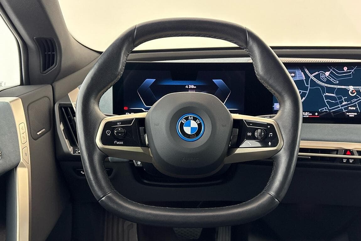 2022 BMW Ix - 39