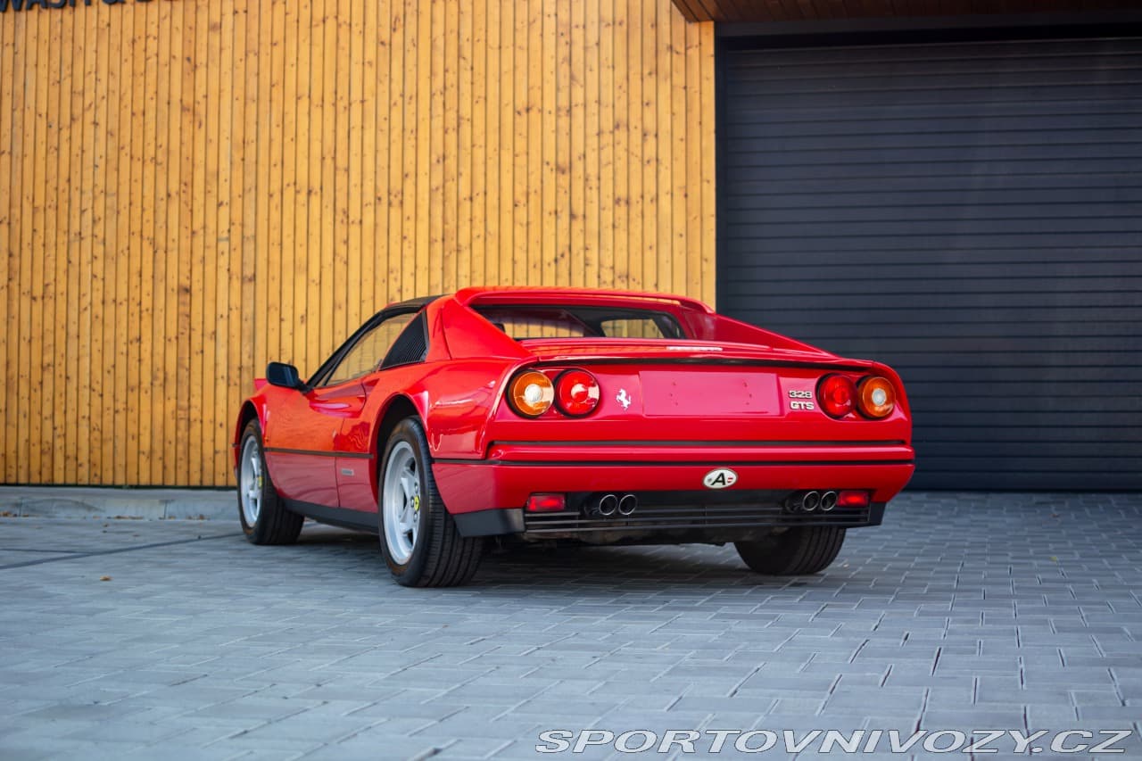1986 Ferrari 328 - 13