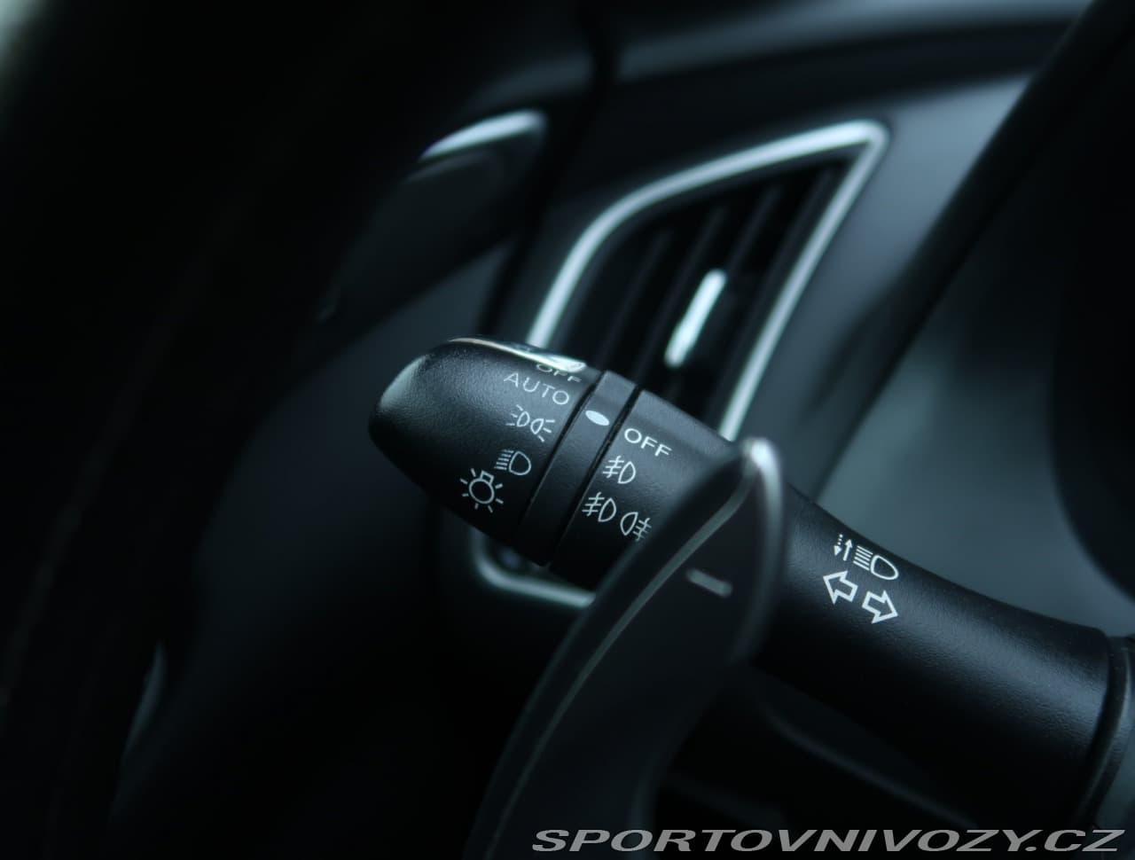 2016 Infiniti Q50 - 16