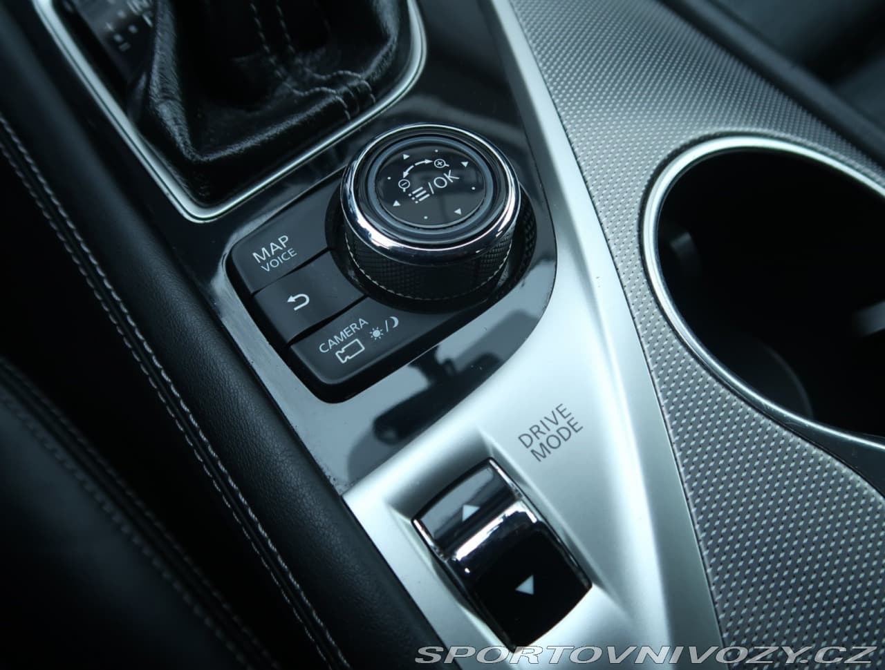 2016 Infiniti Q50 - 19