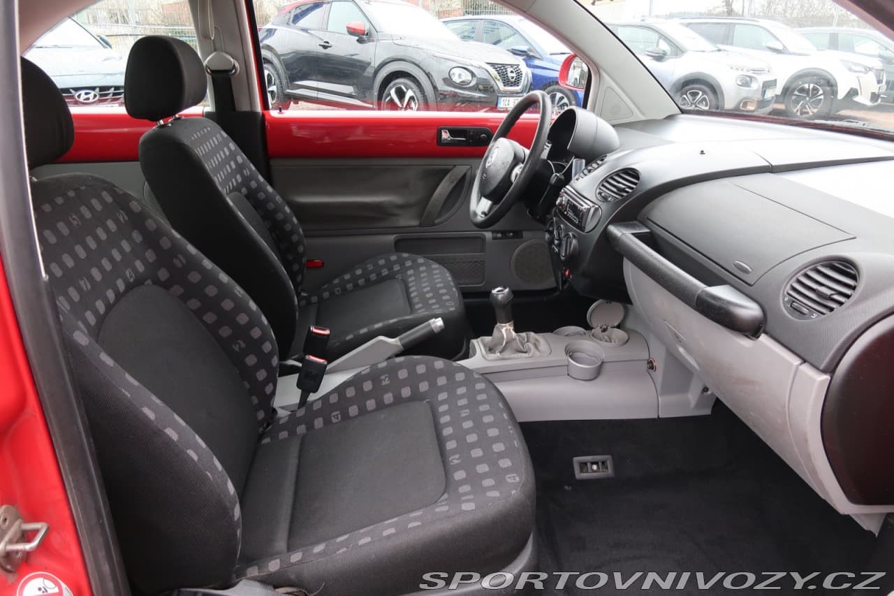 2000 Volkswagen Beetle - 9