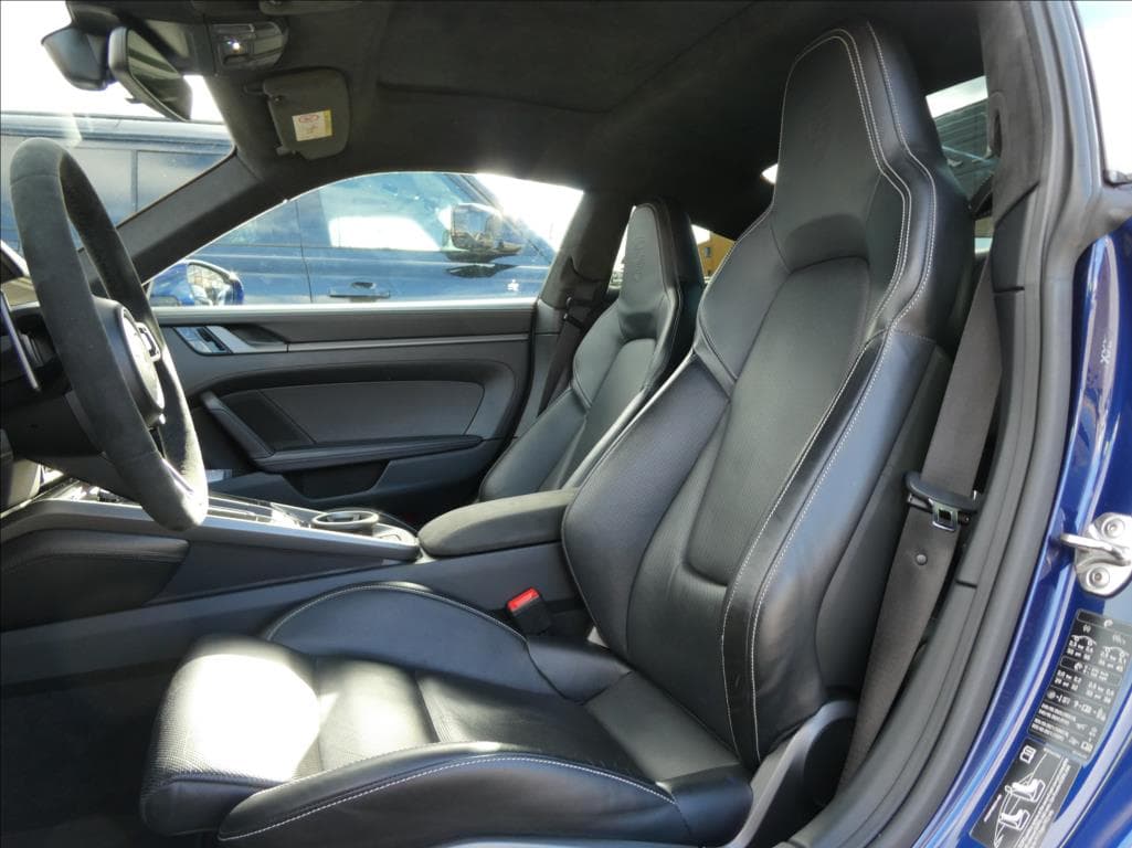 2021 Porsche 911 - 10