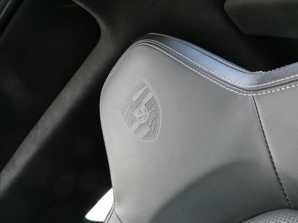 2021 Porsche 911 - 11