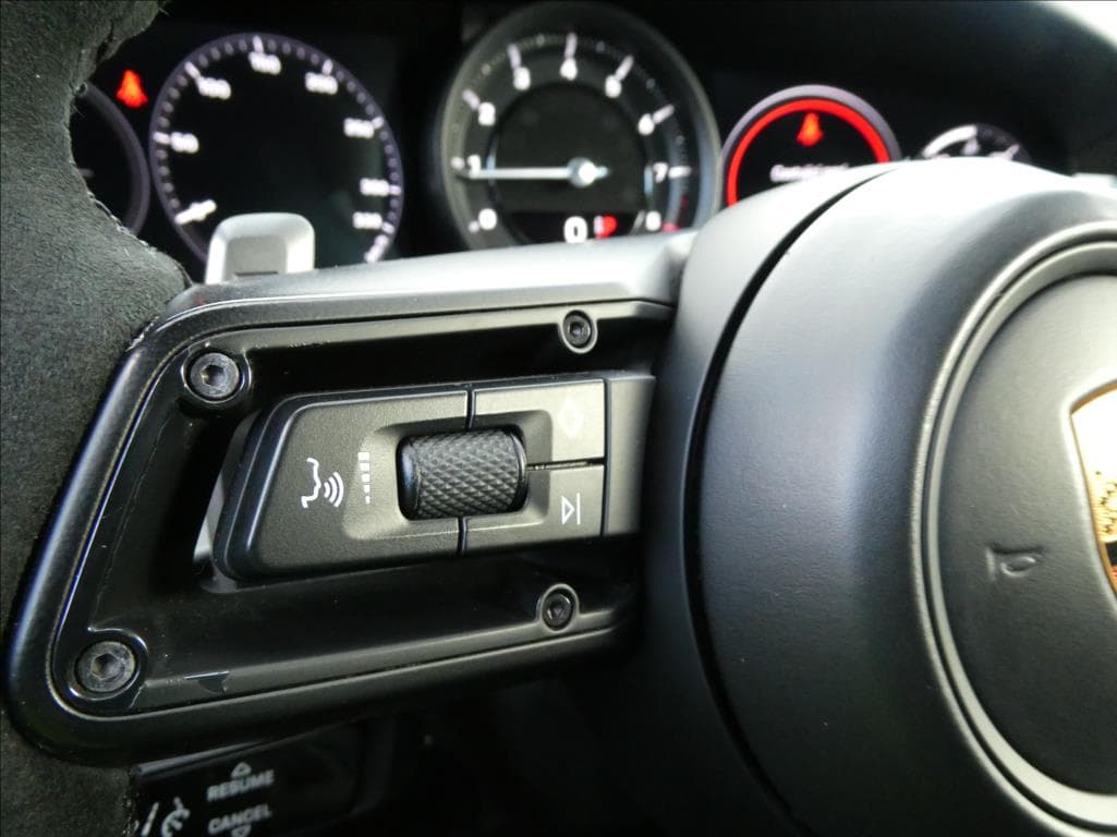 2021 Porsche 911 - 18