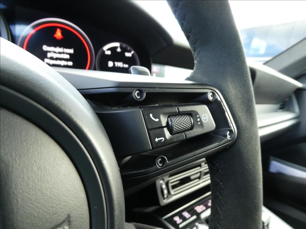 2021 Porsche 911 - 19