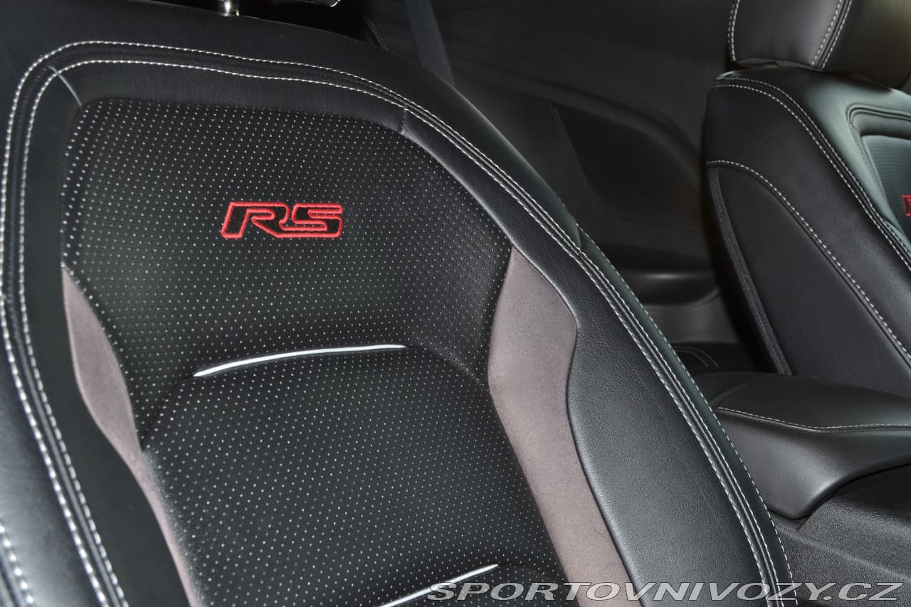 2019 Chevrolet Camaro - 17