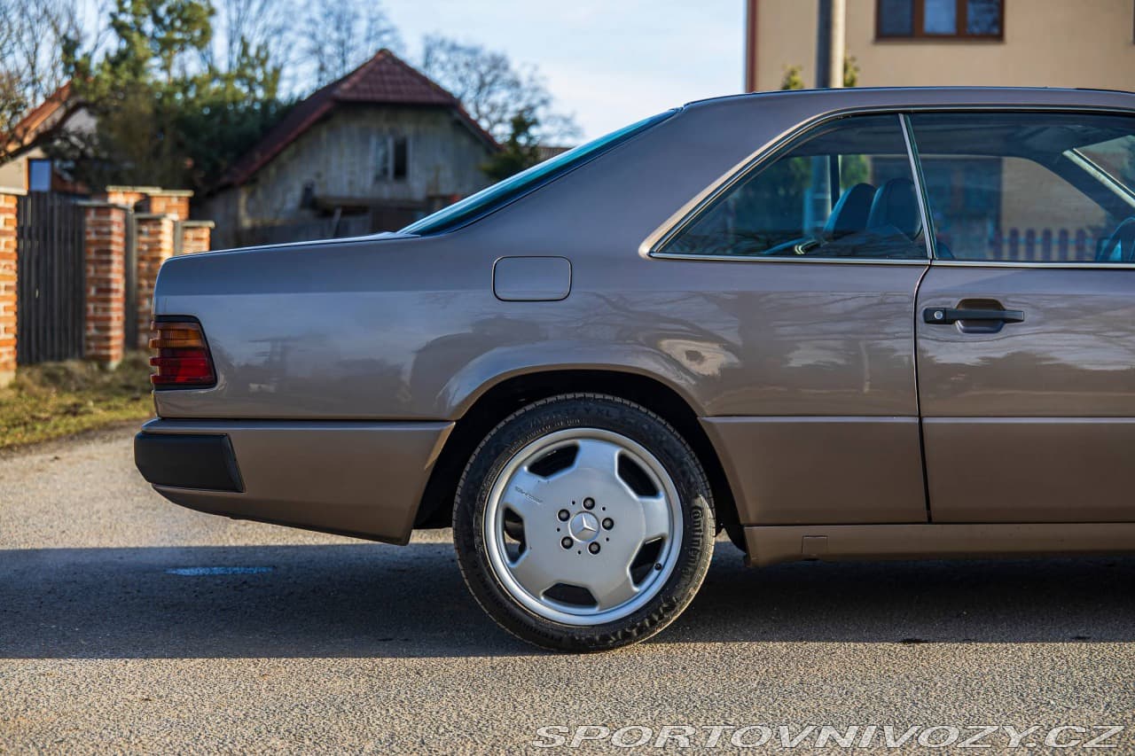 1989 Mercedes-Benz C-CLASS - 13
