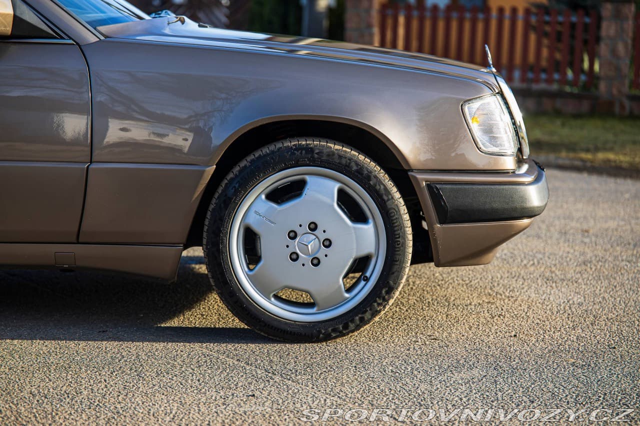 1989 Mercedes-Benz C-CLASS - 14