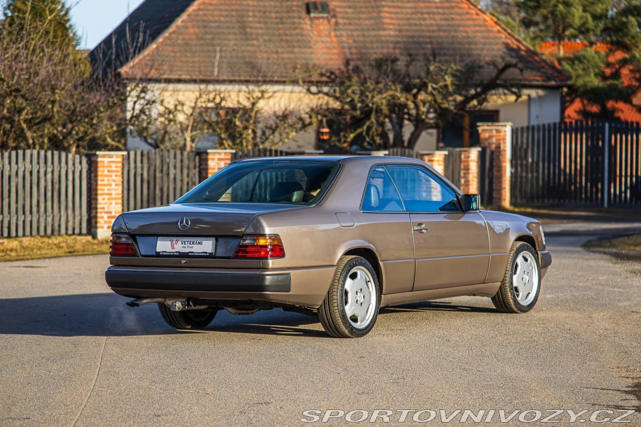 1989 Mercedes-Benz C-CLASS - 3