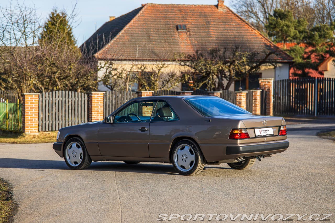 1989 Mercedes-Benz C-CLASS - 4