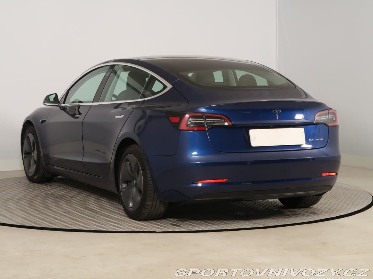 2020 Tesla Model 3 - 4