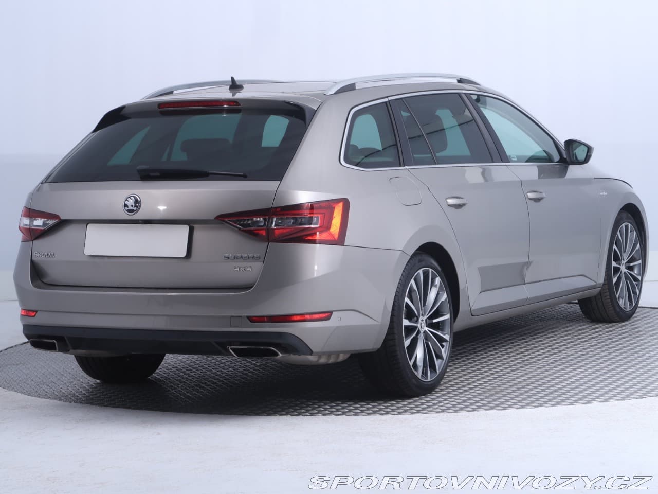 2016 Škoda Superb - 5
