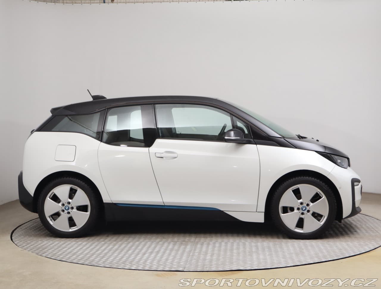 2022 BMW I3 - 6
