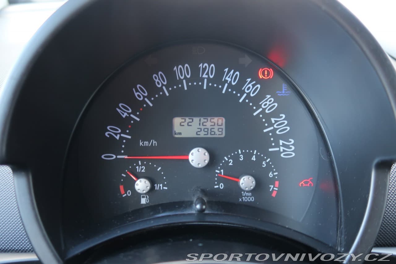 1999 Volkswagen Beetle - 11