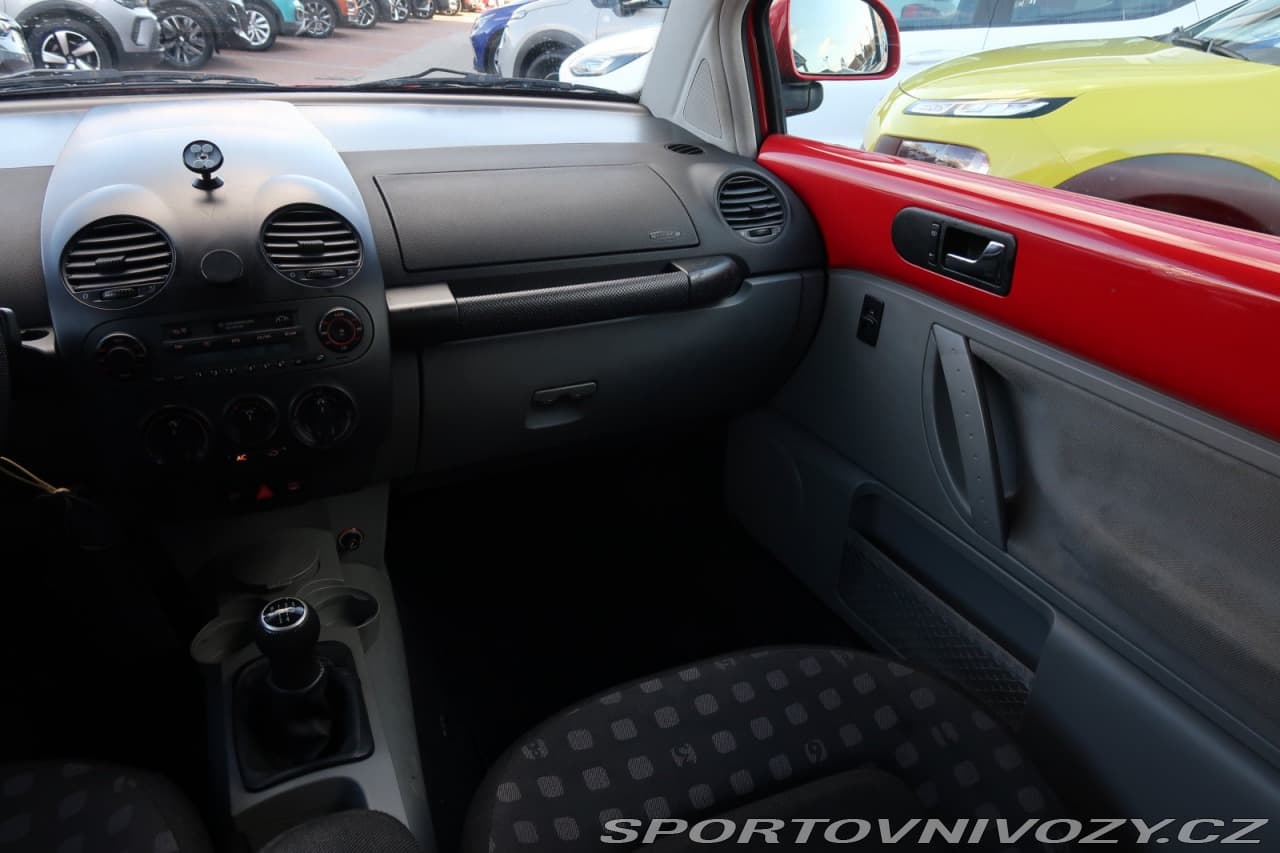 1999 Volkswagen Beetle - 8