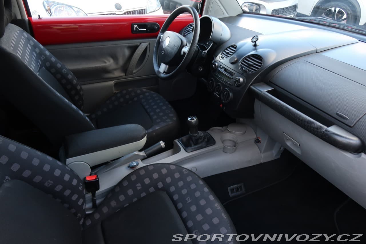 1999 Volkswagen Beetle - 9