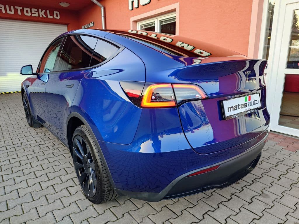 2022 Tesla Model Y - 3