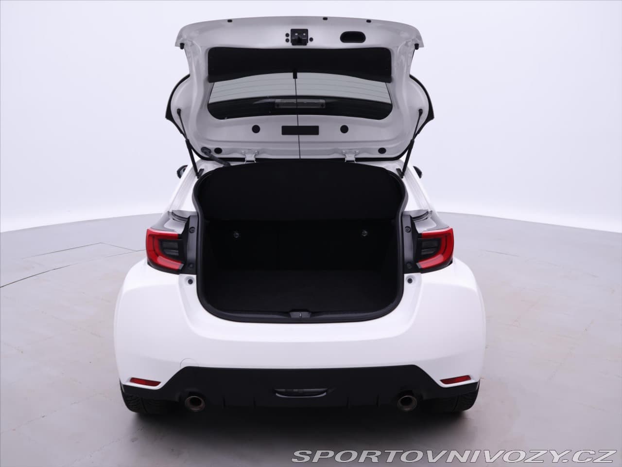 2022 Toyota Yaris - 9