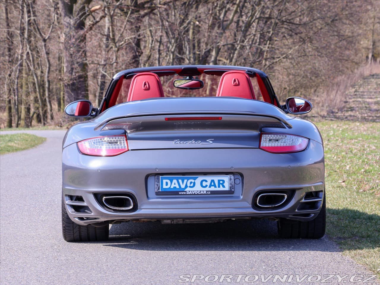 2010 Porsche 911 - 14