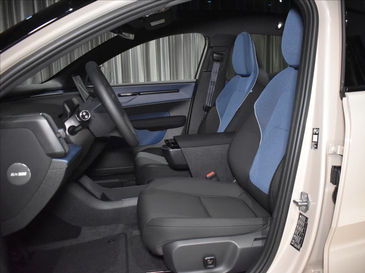 2025 Volvo Ex30 - 14